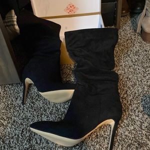 Black boots worn once size 7 1/2